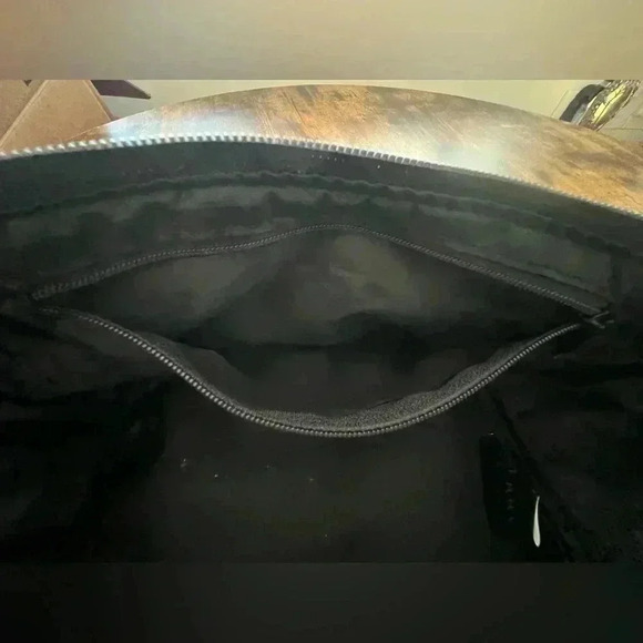 BURBERRY Fragrance | travel case/bag - Picture 9 of 16